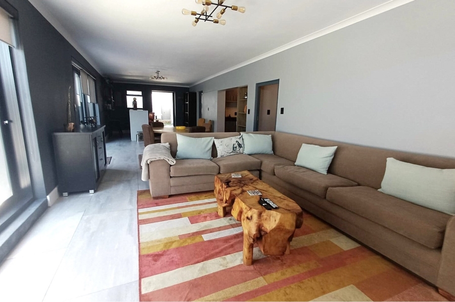 To Let 2 Bedroom Property for Rent in Bloubergstrand Western Cape